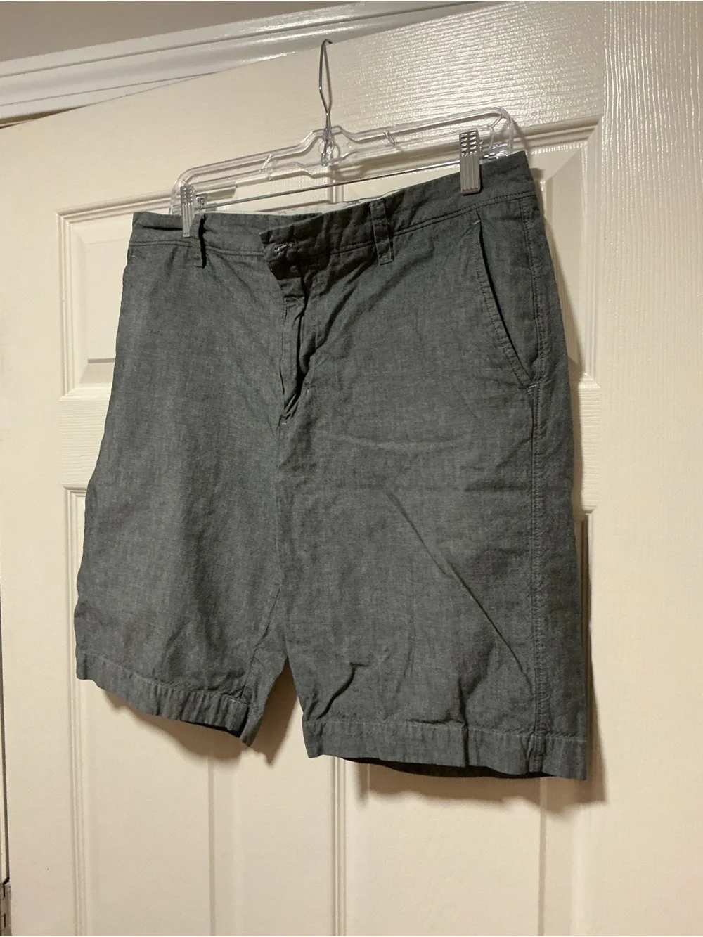 J. Crew Men’s Grey Flat-Front Shorts